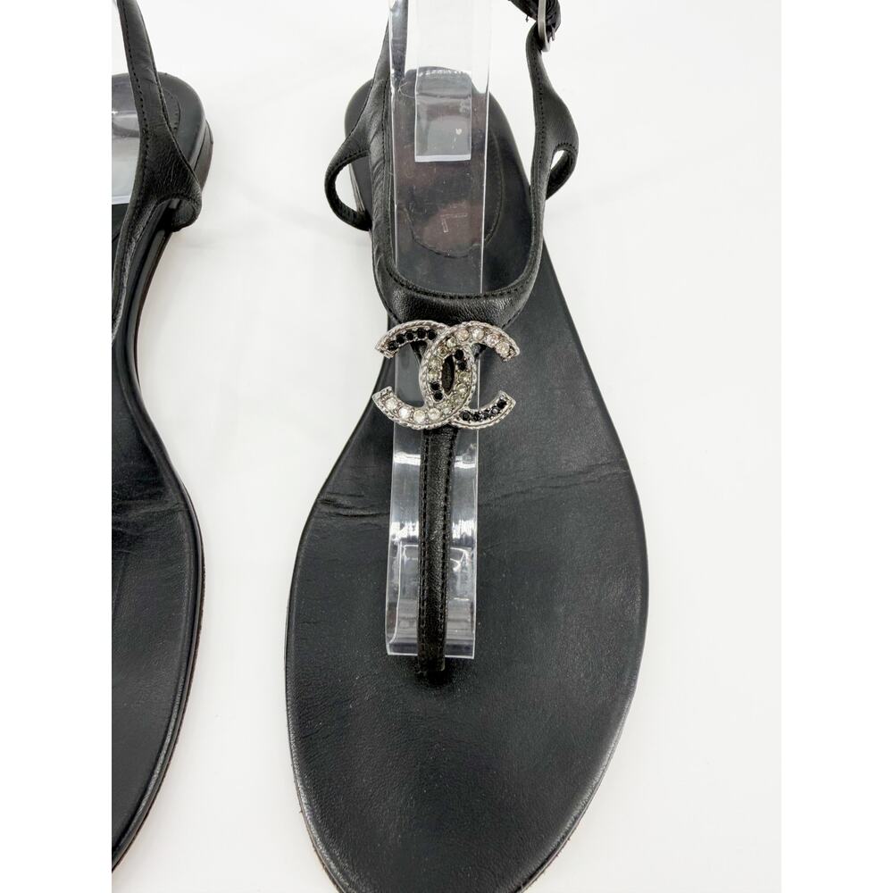 Chanel Sandals CC Logo T-Strap Thong Flat Leather Jeweled Gem Logo Black Size 39 - Picture 3 of 10